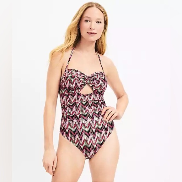 NWOT Loft Beach Keyhole Strapless Chevron Twist Bandeau Size Small Swimsuit - Picture 1 of 5